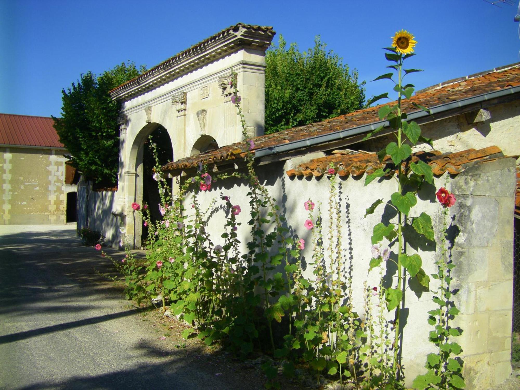 Chambre D'Hotes Clos Des Pierres Blanches Brie-sous-Archiac Екстериор снимка